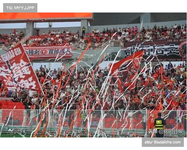 辽宁铁人主场球迷庆祝 现场气氛热烈见证夺冠